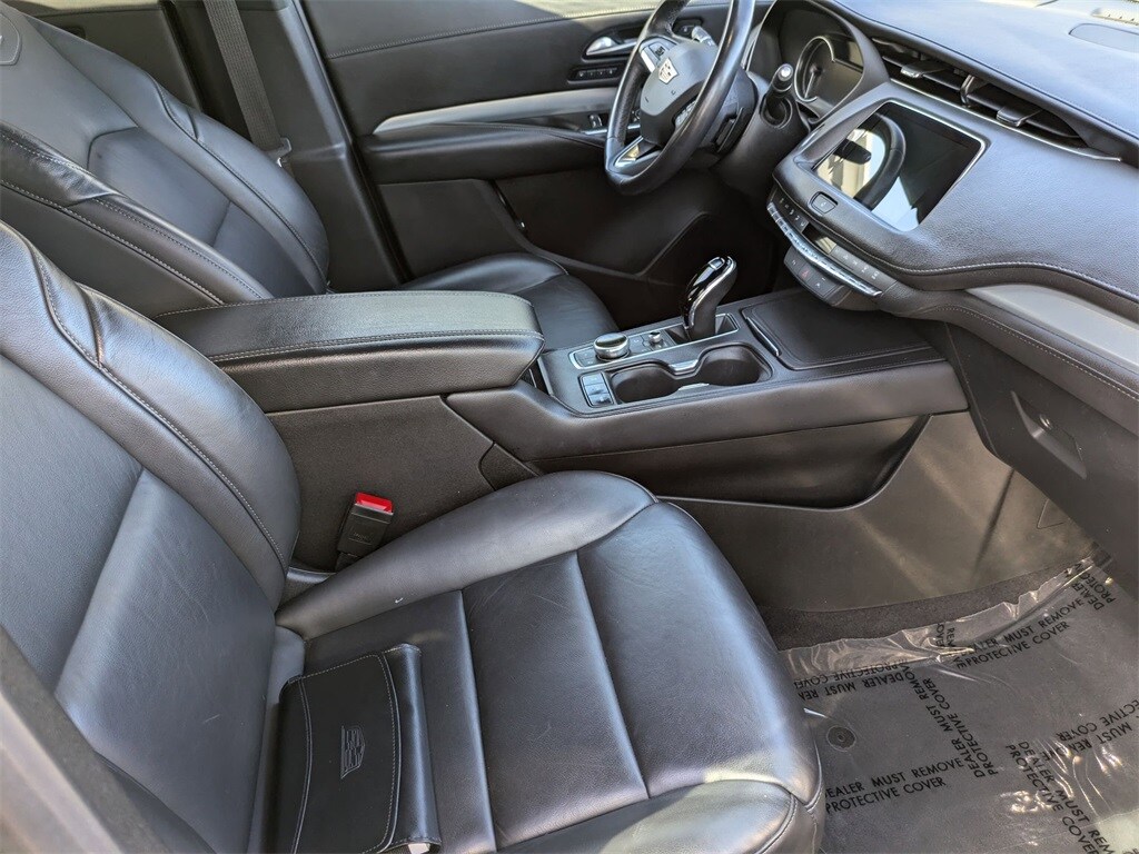 Thumbnail: 2023 Cadillac XT4 - 30