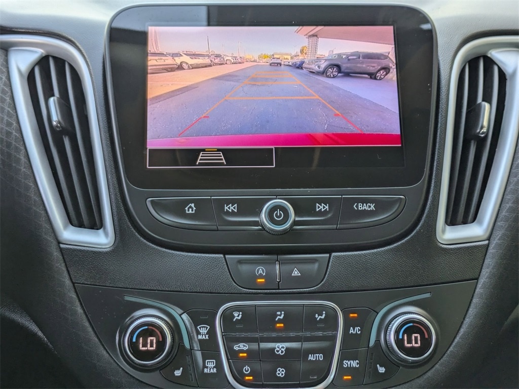 Thumbnail: 2024 Chevrolet Malibu - 17