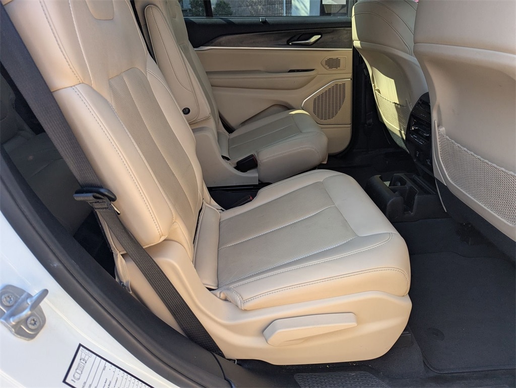 2023 Jeep Grand Cherokee Limited Edition 24