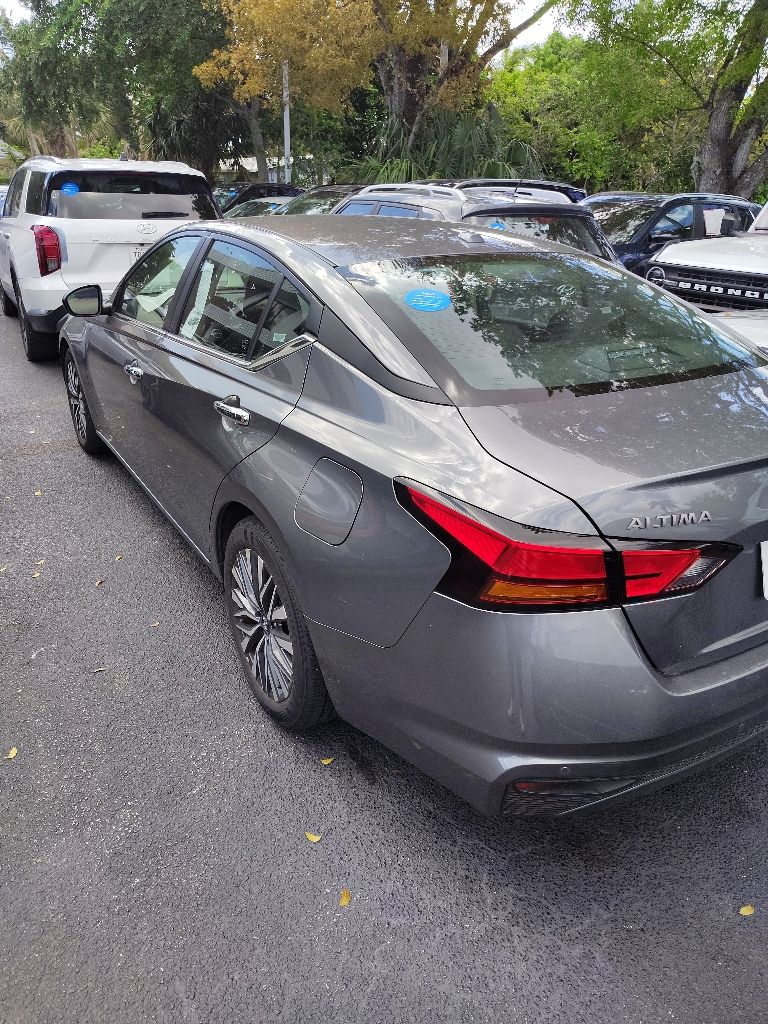 Thumbnail: 2025 Nissan Altima - 3