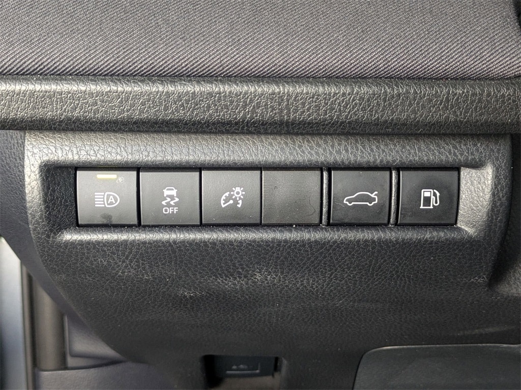 Thumbnail: 2025 Toyota Camry - 19