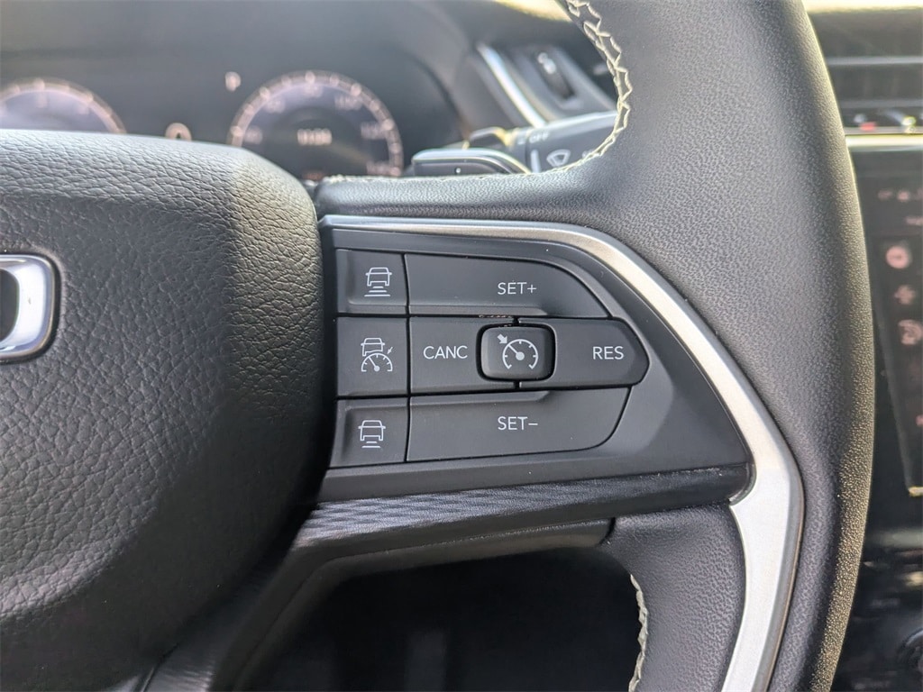 Thumbnail: 2024 Jeep Grand Cherokee L - 16