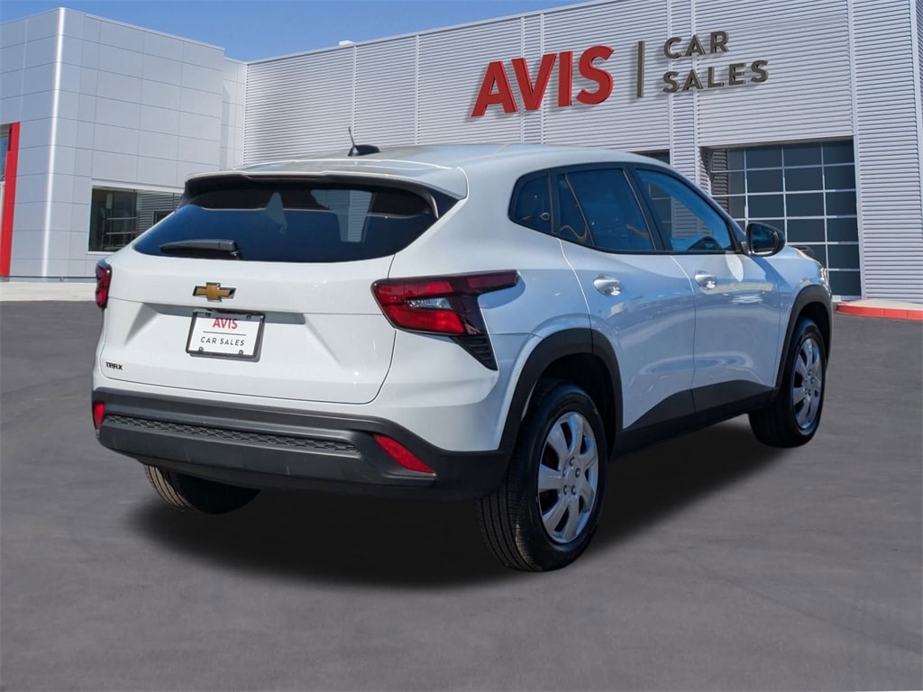 Thumbnail: 2025 Chevrolet Trax - 6