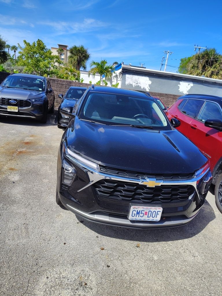2025 Chevrolet Trax LT's photo