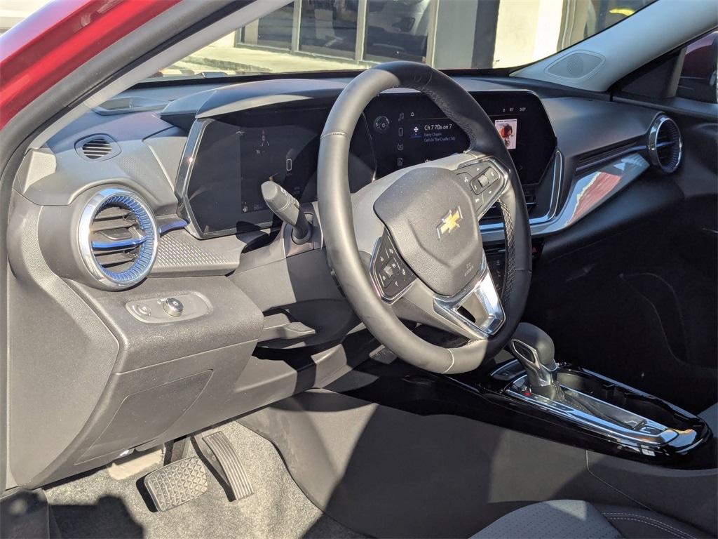 Thumbnail: 2025 Chevrolet Trax - 10