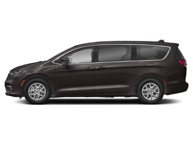 Thumbnail: 2023 Chrysler Pacifica - 3