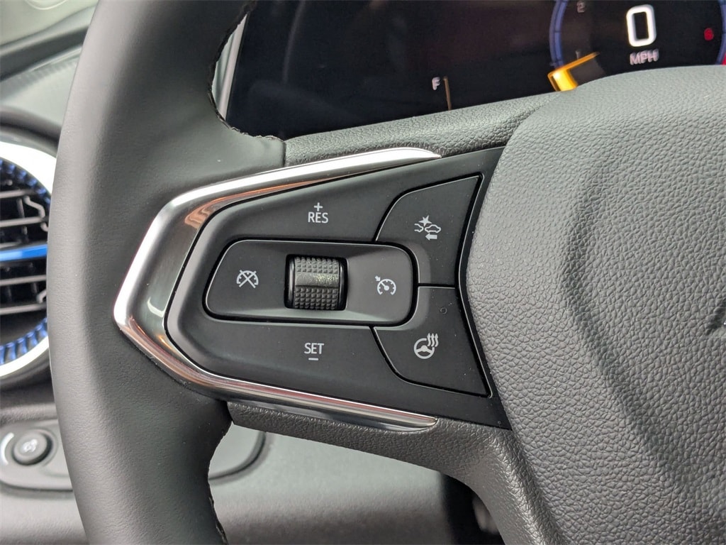 Thumbnail: 2025 Chevrolet Trax - 25