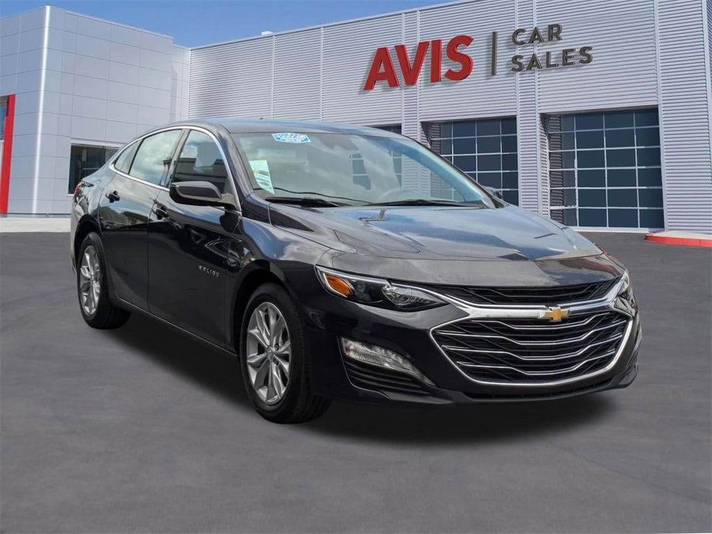 Thumbnail: 2023 Chevrolet Malibu - 3