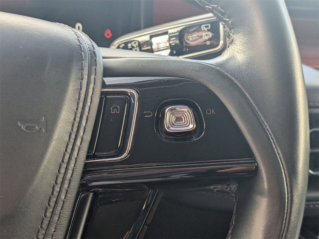 Thumbnail: 2023 Lincoln Aviator - 28