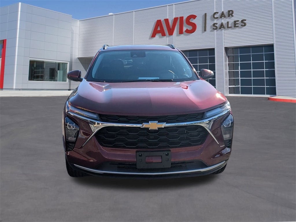 Thumbnail: 2025 Chevrolet Trax - 2