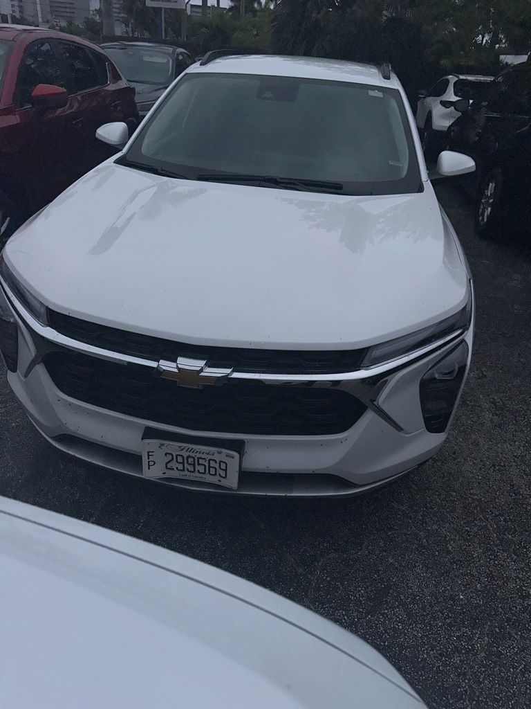 Thumbnail: 2025 Chevrolet Trax - 7