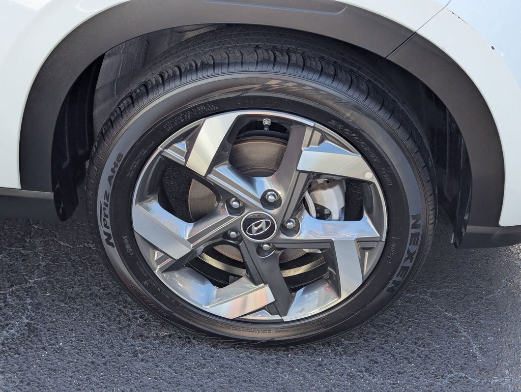 Thumbnail: 2025 Hyundai Venue - 31