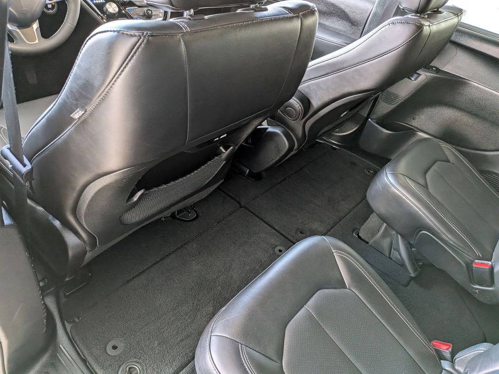 Thumbnail: 2025 Chrysler Pacifica - 22