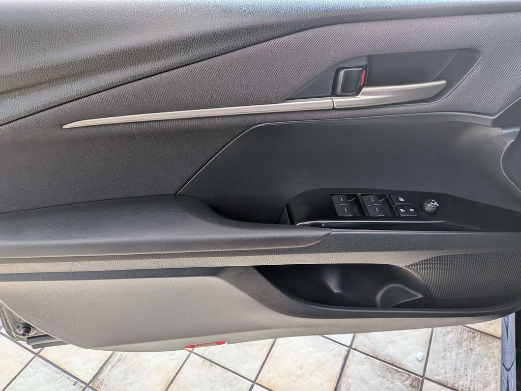 Thumbnail: 2025 Toyota Camry - 14