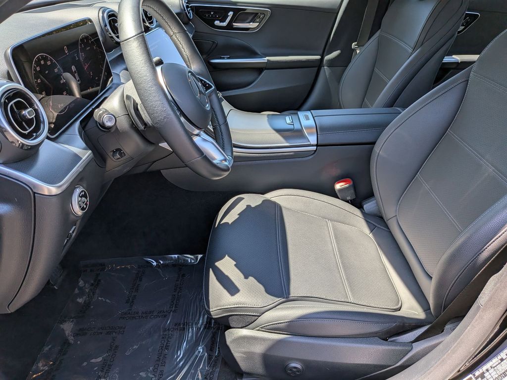 Thumbnail: 2025 Mercedes-Benz C-Class - 21