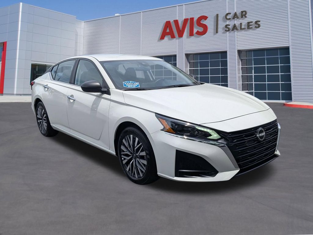 Thumbnail: 2025 Nissan Altima - 3