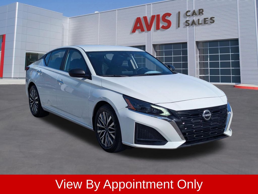 Thumbnail: 2025 Nissan Altima - 3