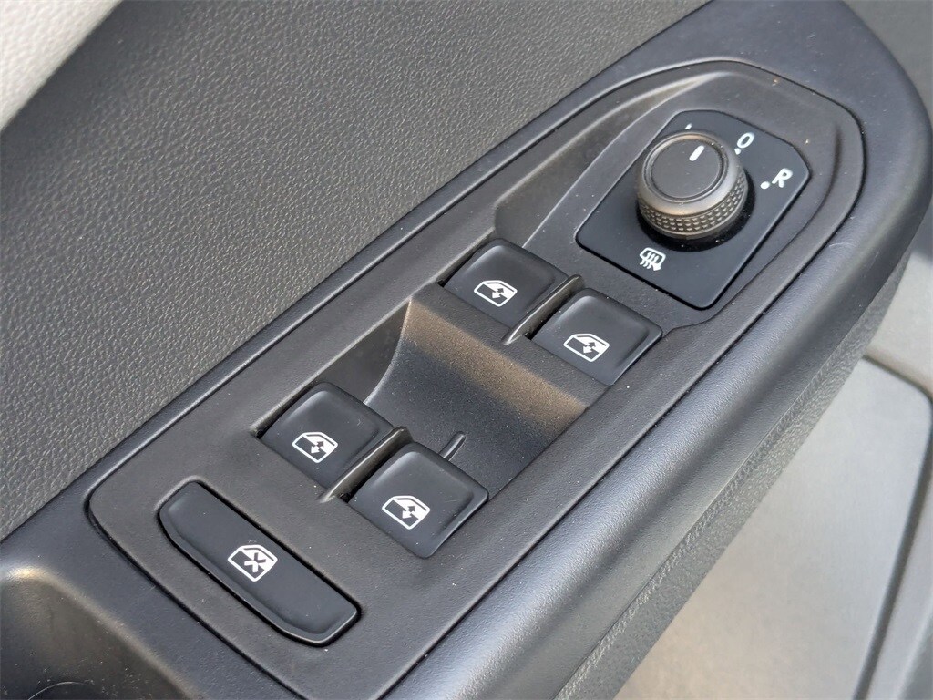 Thumbnail: 2024 Volkswagen Taos - 15