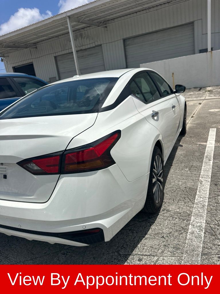 Thumbnail: 2025 Nissan Altima - 8