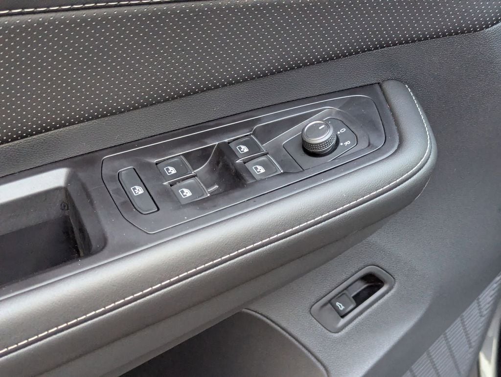 Thumbnail: 2025 Volkswagen Atlas - 13