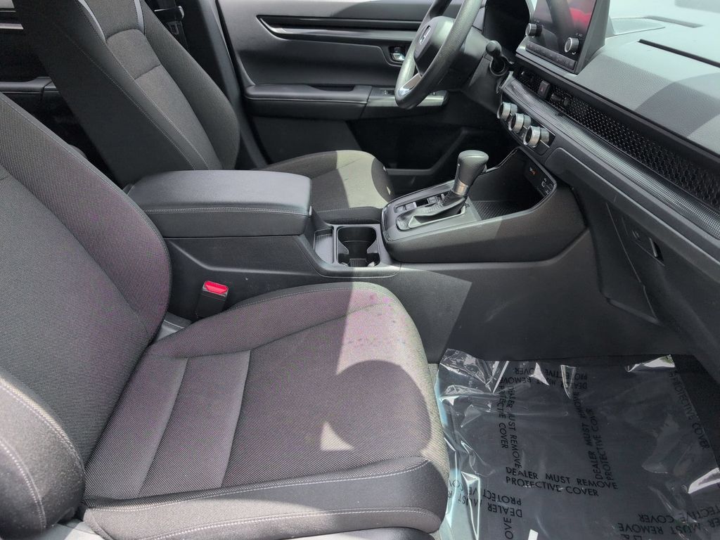 2025 Honda CR-V LX - Photo 30