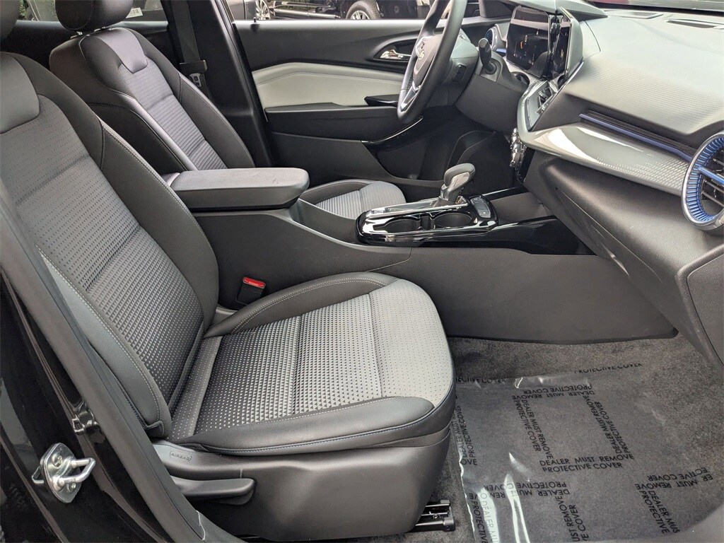 Thumbnail: 2025 Chevrolet Trax - 29