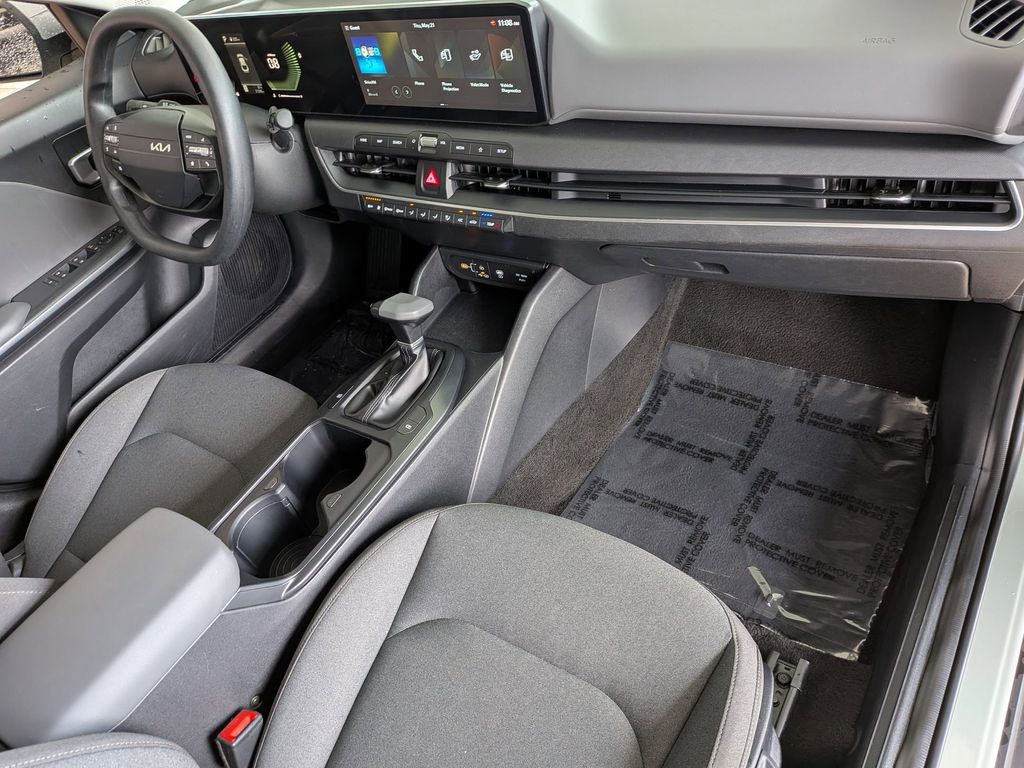 Thumbnail: 2025 Kia K4 - 31