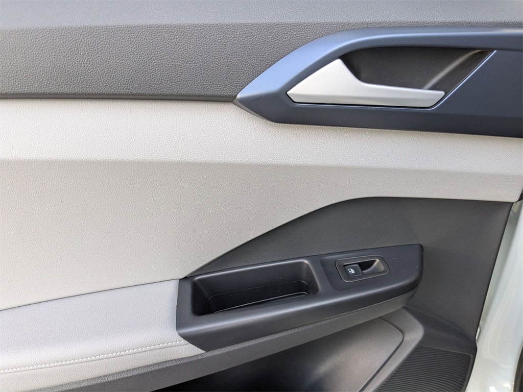 Thumbnail: 2024 Volkswagen Taos - 23