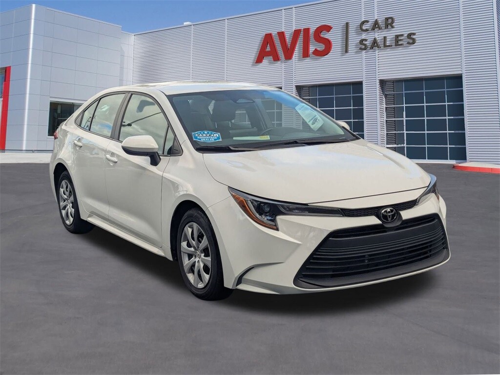 2024 Toyota Corolla LE photo 3