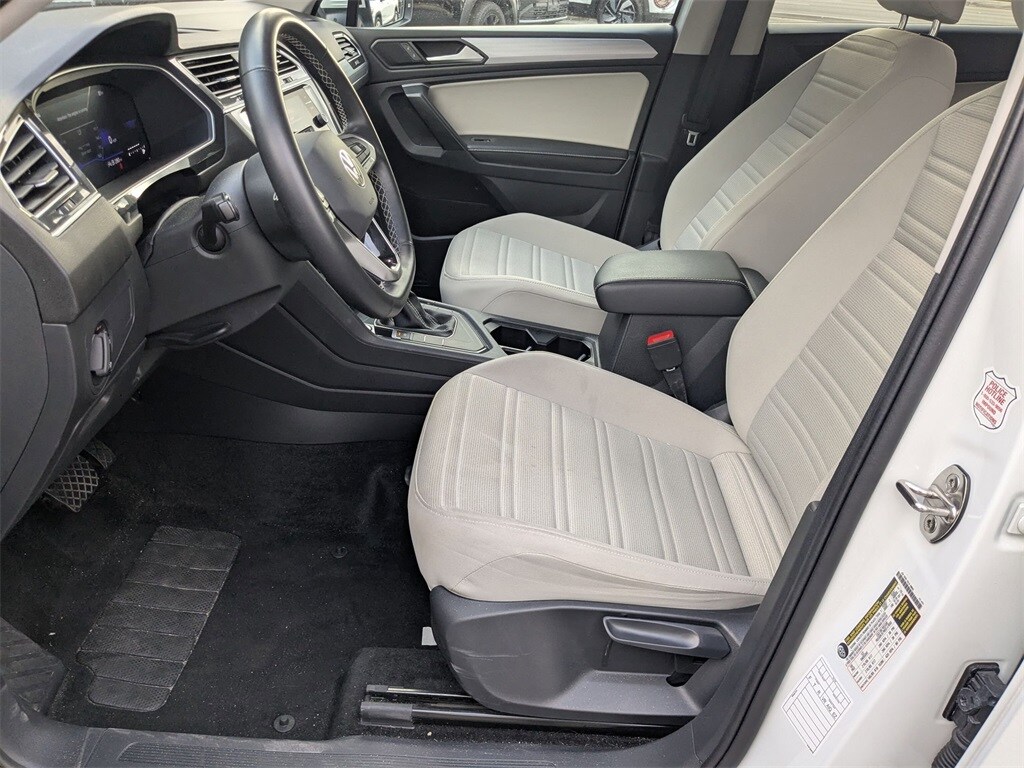 Thumbnail: 2024 Volkswagen Tiguan - 20