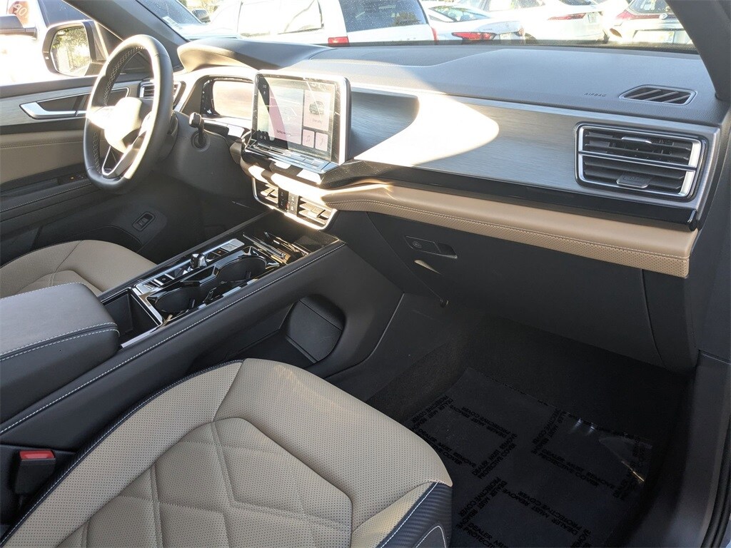 Thumbnail: 2025 Volkswagen Atlas - 31