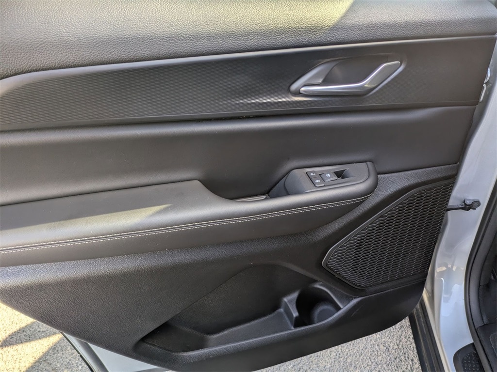 Thumbnail: 2024 Jeep Grand Cherokee L - 25