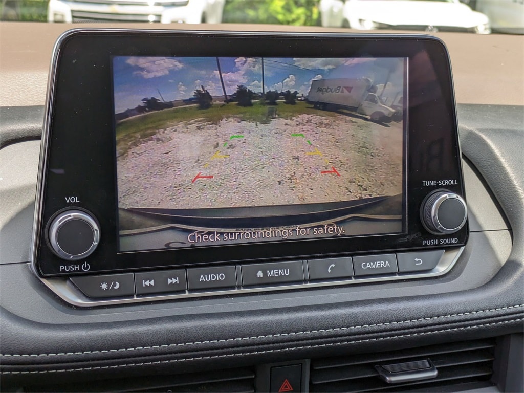 Thumbnail: 2023 Nissan Rogue - 17