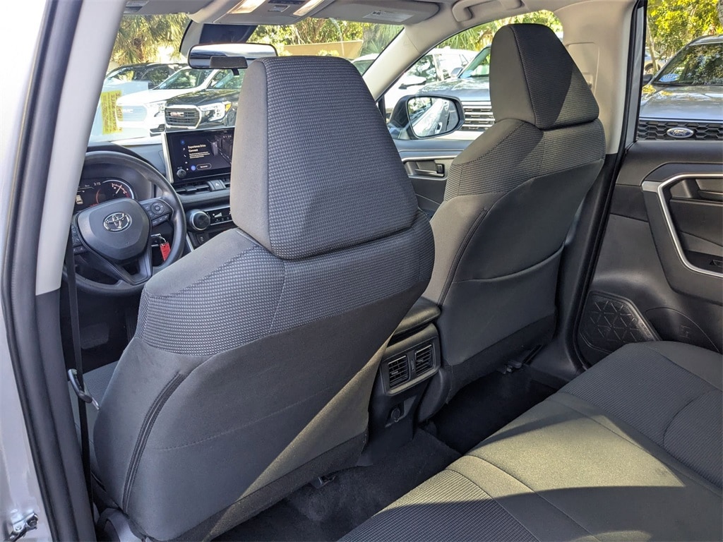 Thumbnail: 2025 Toyota RAV4 - 22