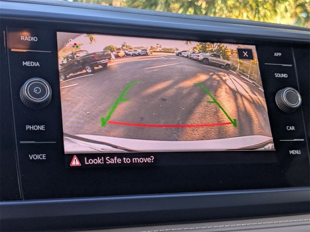 Thumbnail: 2024 Volkswagen Taos - 18