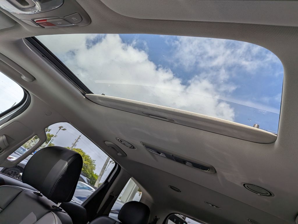 Thumbnail: 2025 Kia Telluride - 18