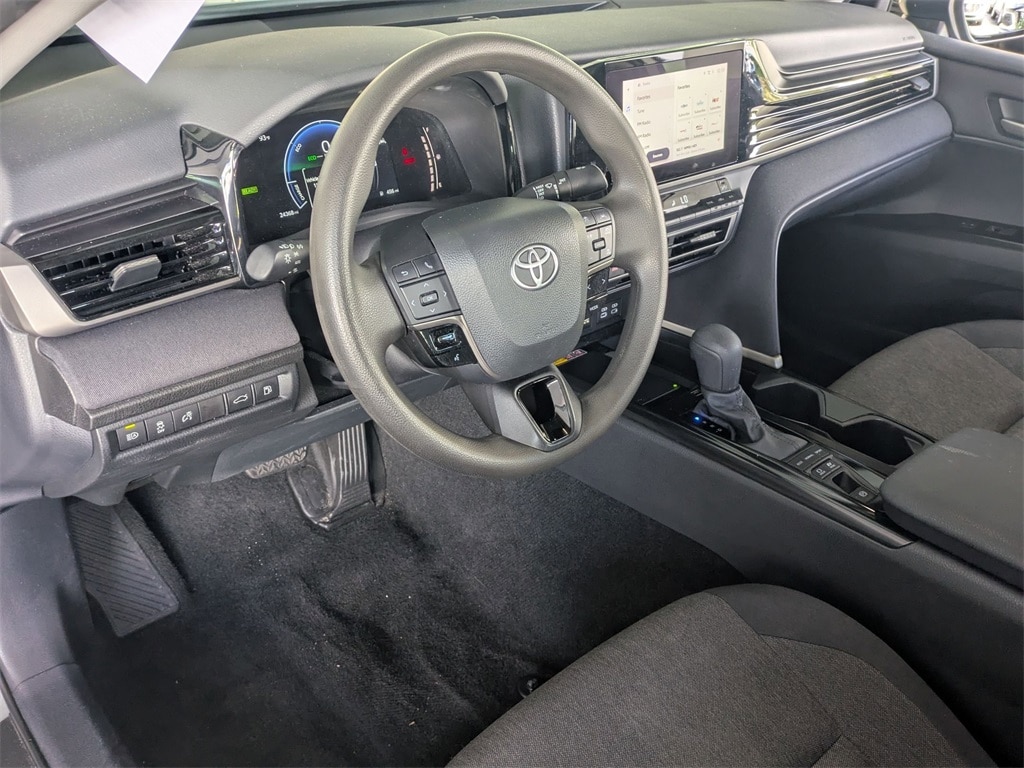 Thumbnail: 2025 Toyota Camry - 11