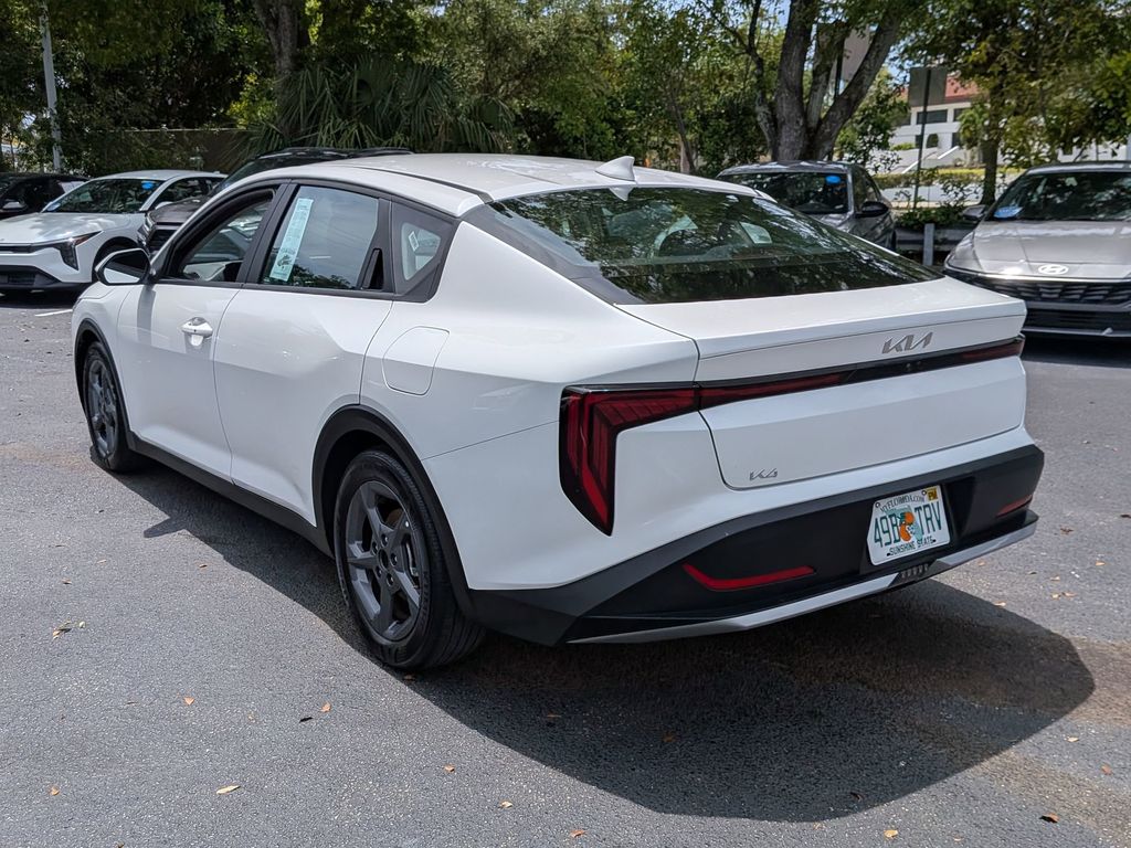 Thumbnail: 2025 Kia K4 - 10