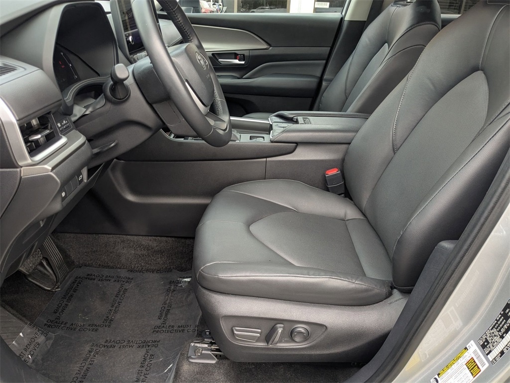 Thumbnail: 2025 Toyota Grand Highlander - 20