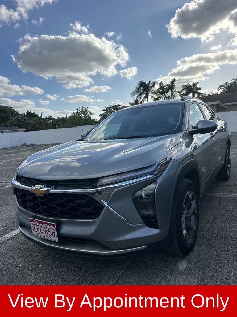 2025 Chevrolet Trax LT's photo