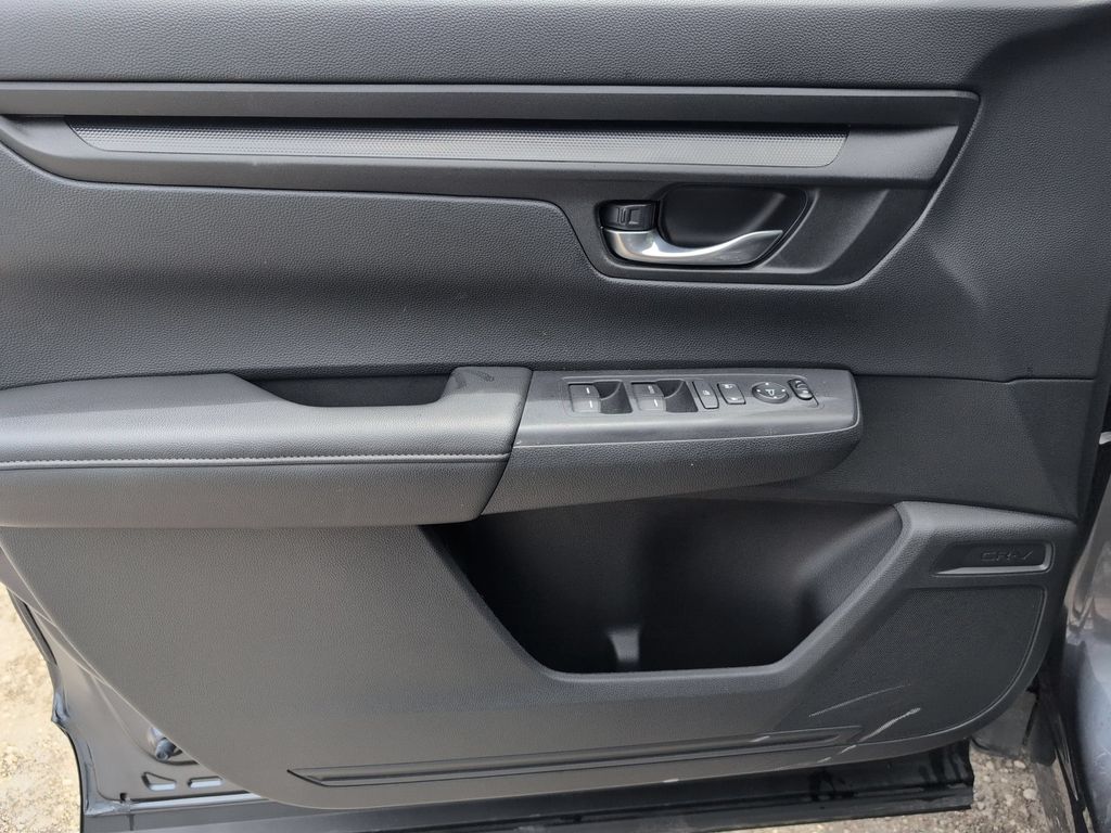 2025 Honda CR-V LX - Photo 11