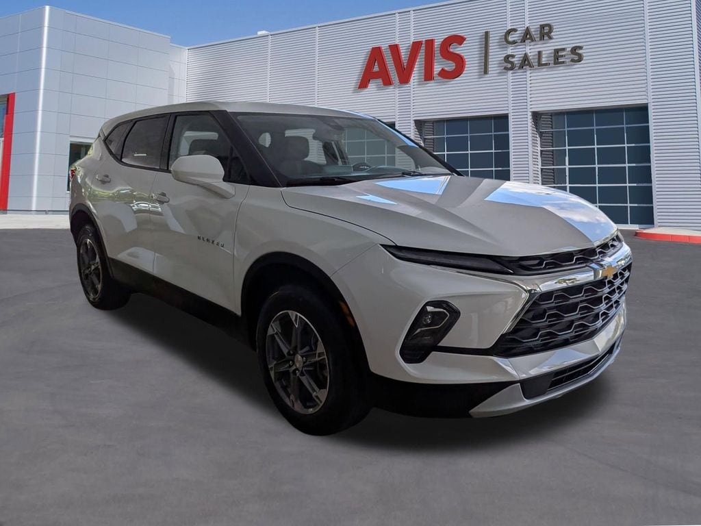 Thumbnail: 2025 Chevrolet Blazer - 3