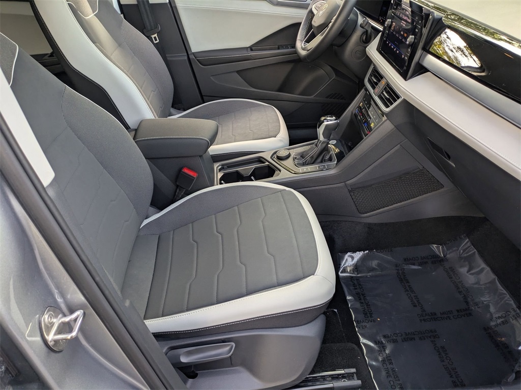 Thumbnail: 2025 Volkswagen Taos - 33