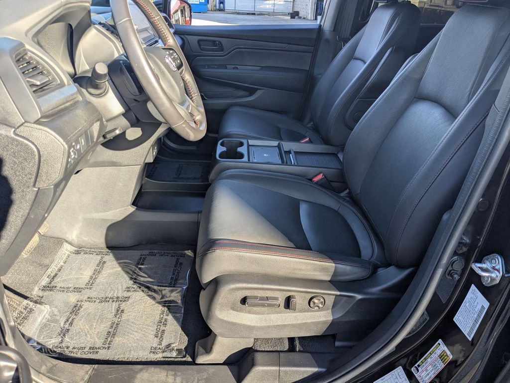 Thumbnail: 2025 Honda Odyssey - 21