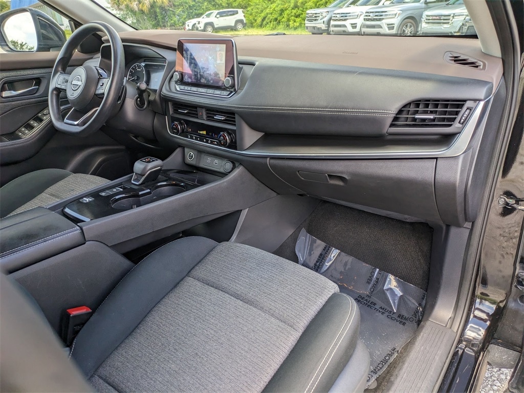 Thumbnail: 2023 Nissan Rogue - 33