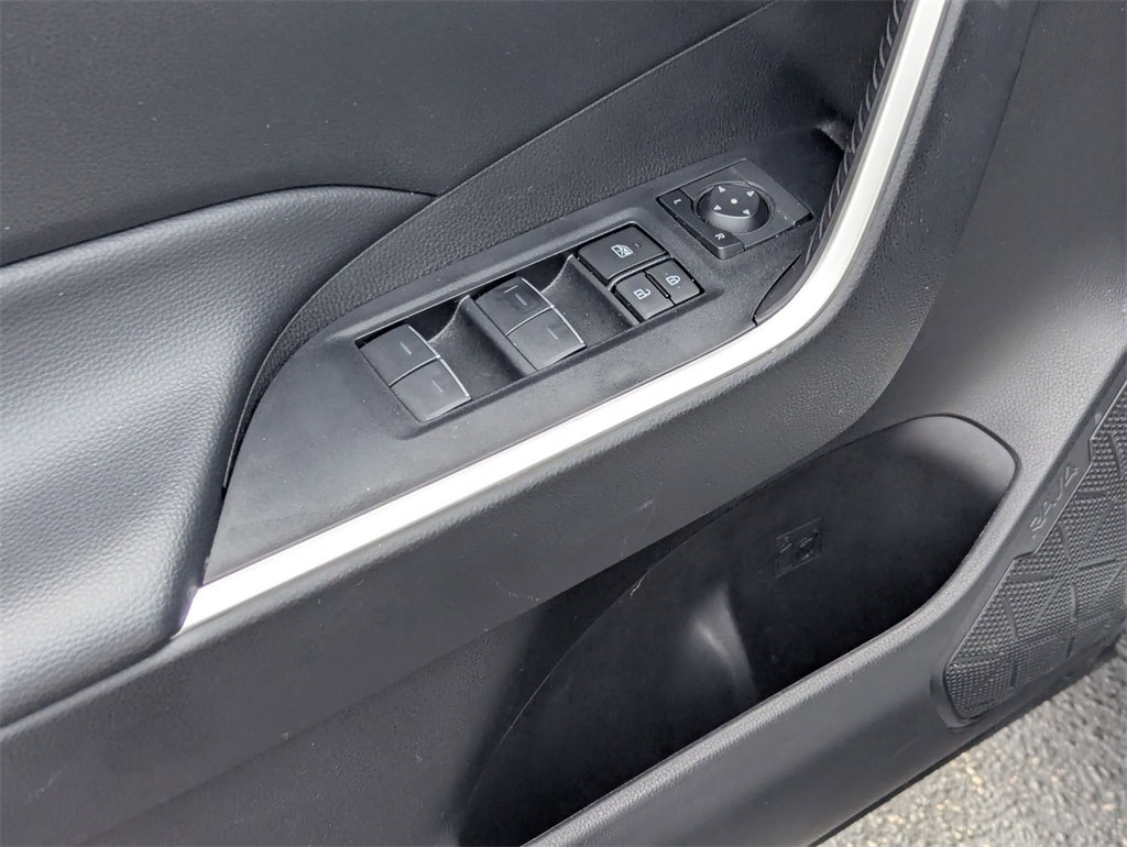 Thumbnail: 2024 Toyota RAV4 - 13