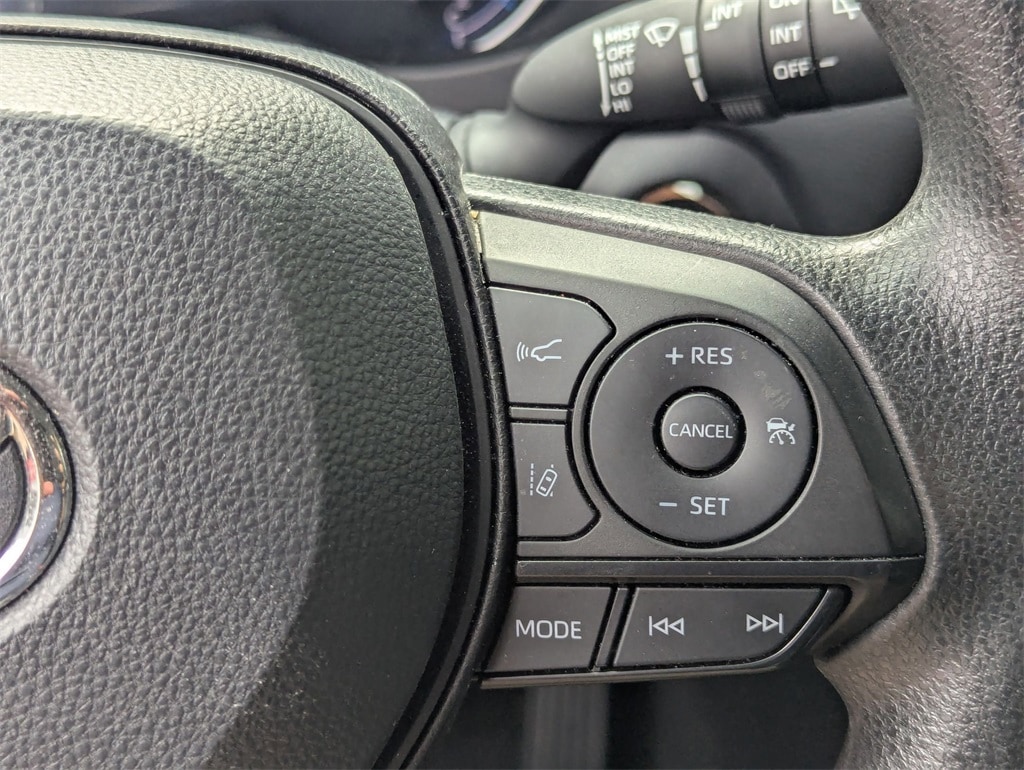 Thumbnail: 2024 Toyota RAV4 - 17