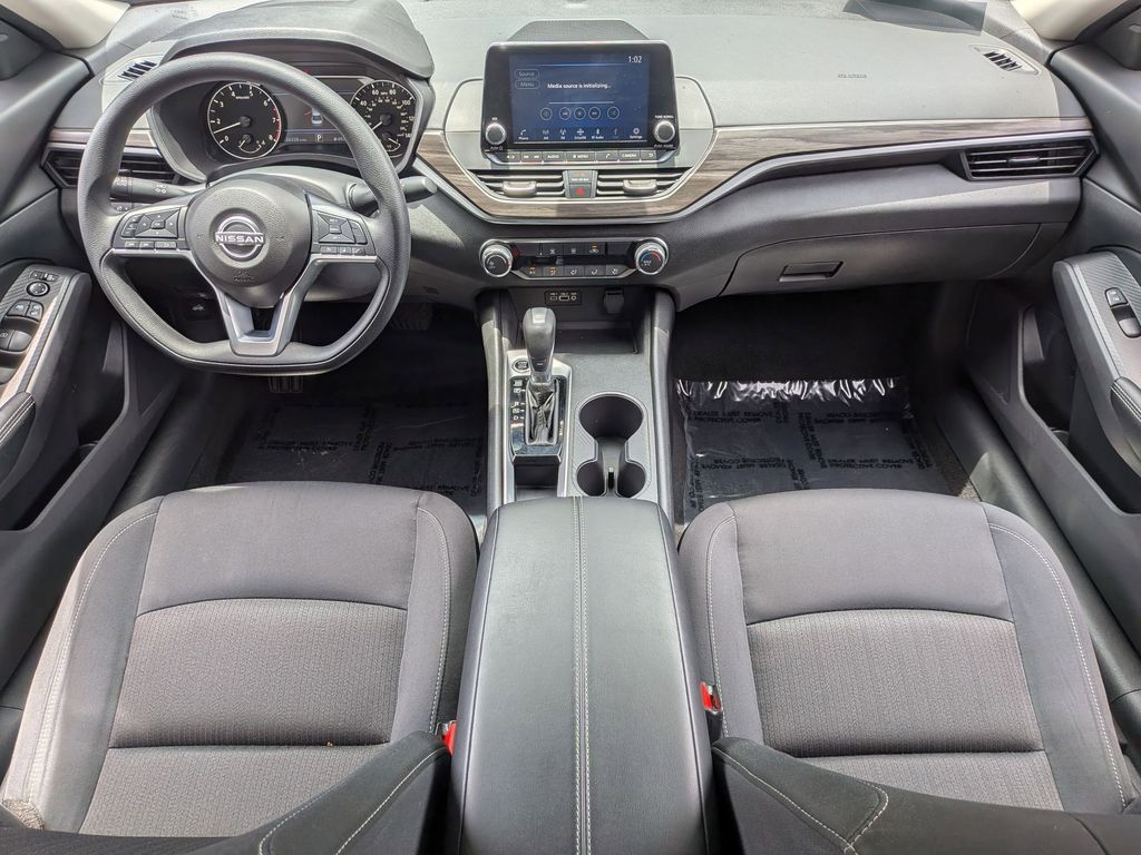 Thumbnail: 2025 Nissan Altima - 28
