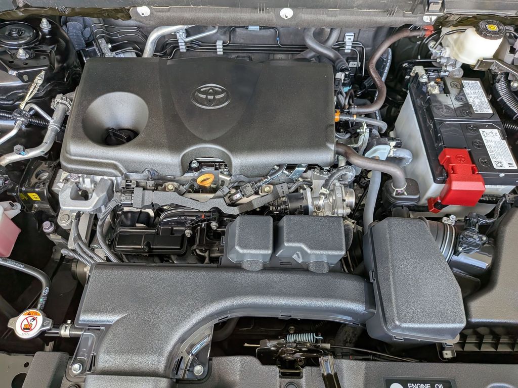 Thumbnail: 2025 Toyota RAV4 - 32