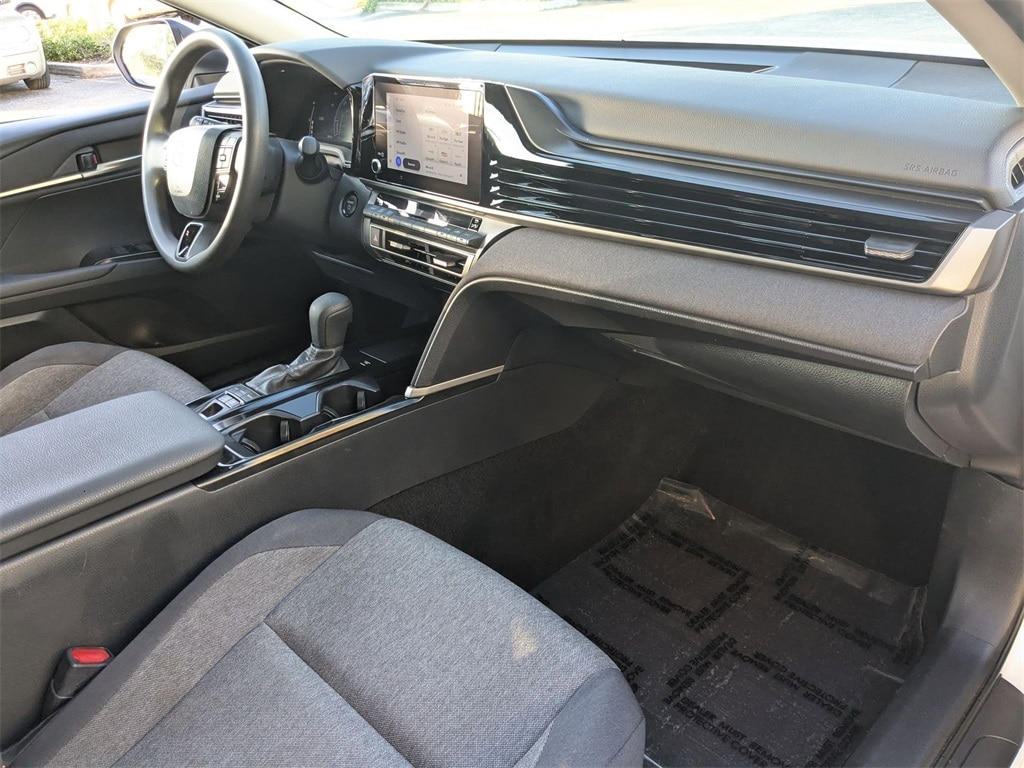 Thumbnail: 2025 Toyota Camry - 30